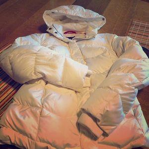 Like New Puffy, Down filled Tommy Hilfiger Coat